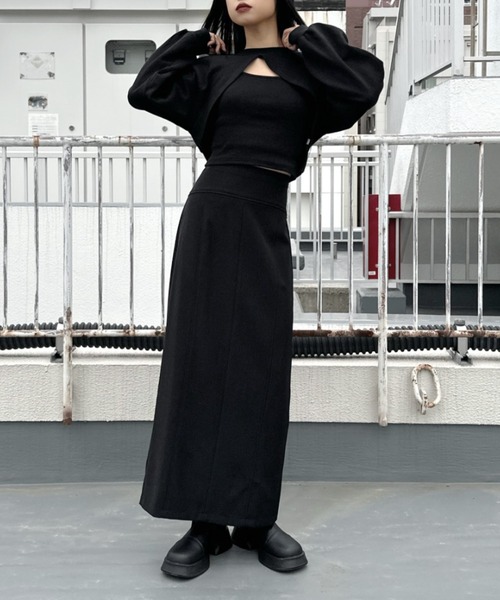 LVEU.(ラブユ.)の「Cropped layered sweat & cami set / クロップドレイヤードスウェット&キャミセット(Tシャツ/カットソー・レディース・ブラック・FREE)」の10枚目の写真