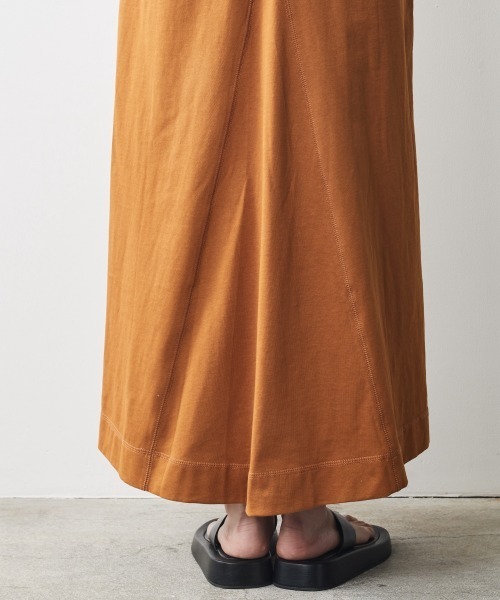 CHIC STYLE（シックスタイル）の「＜大きいサイズ＞綿100％バックフレアタンクトップカットソーワンピース シックスタイル（ワンピース・レディース・ブラック/マスタード・L/LL/3L/4L/5L）」の5枚目の写真