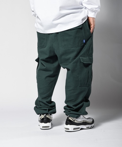 LFYT（エルエフワイティー）の「LFYT ラファイエット [Lafayette] - リラックスフィット カーゴパンツ テーパード [RELAXED FIT CARGO PANTS] LS231203（カーゴパンツ・メンズ・グリーン/チャコールグレー/ブラック・XX-LARGE/X-LARGE/LARGE/MEDIUM）」の9枚目の写真