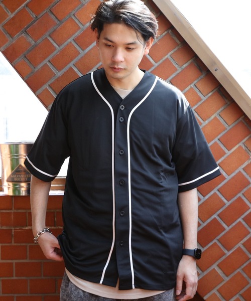 United Athle(ユナイテッドアスレ)の「United Athle Sports ベースボールシャツ(シャツ/ブラウス・メンズ・ブルー系その他/ホワイト×ブラック/ブラック×ホワイト・X-LARGE/MEDIUM/LARGE)」の2枚目の写真