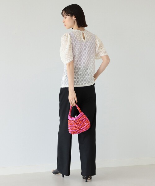 Ray BEAMS(レイビームス)の「Ray BEAMS / フラワー レース ギャザー スリーブ Tシャツ(Tシャツ/カットソー・レディース・オフホワイト/ブラック・ONE SIZE)」の20枚目の写真