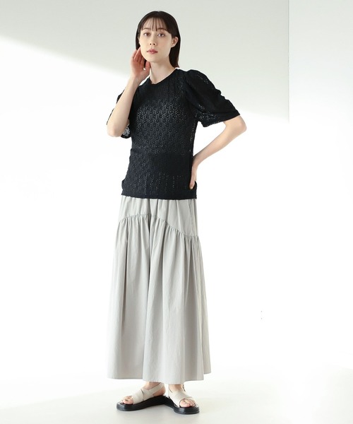 Ray BEAMS(レイビームス)の「Ray BEAMS / フラワー レース ギャザー スリーブ Tシャツ(Tシャツ/カットソー・レディース・オフホワイト/ブラック・ONE SIZE)」の4枚目の写真