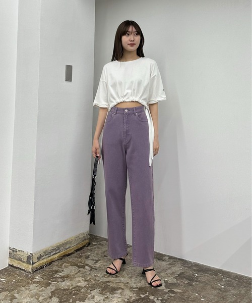 EPIMI E'PIMMY（エピミエピミー）の「裾ドロストクロップドTシャツ（Tシャツ/カットソー・レディース・オートミール/ブラック/オフホワイト/ブルー・MEDIUM）」の16枚目の写真