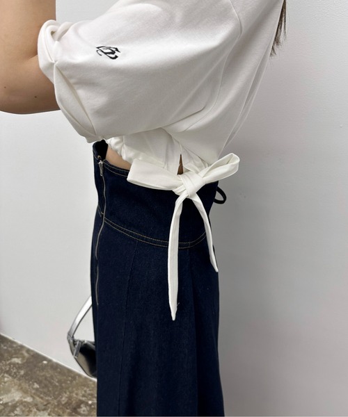 EPIMI E'PIMMY（エピミエピミー）の「裾ドロストクロップドTシャツ（Tシャツ/カットソー・レディース・オートミール/ブラック/オフホワイト/ブルー・MEDIUM）」の10枚目の写真