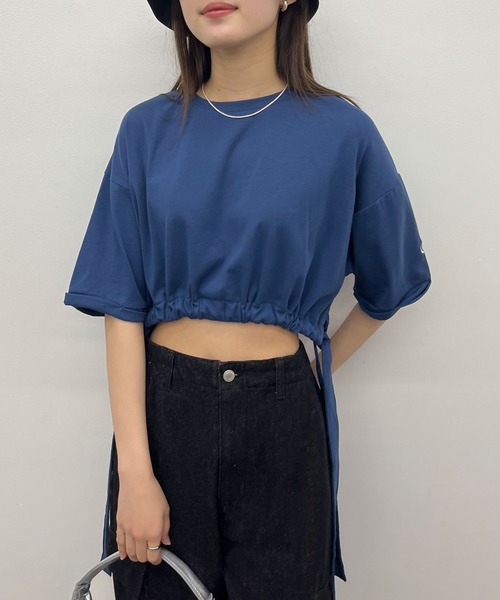EPIMI E'PIMMY（エピミエピミー）の「裾ドロストクロップドTシャツ（Tシャツ/カットソー・レディース・オートミール/ブラック/オフホワイト/ブルー・MEDIUM）」の15枚目の写真