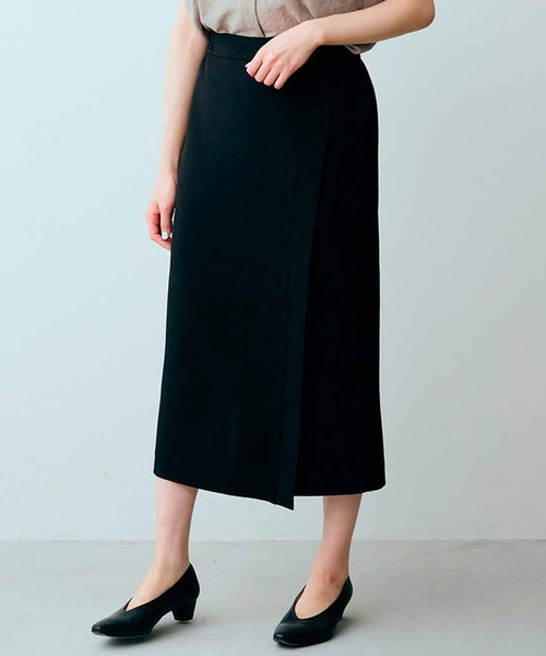 IEDIT(イディット)の「IEDIT UVカットがうれしい スマート見えして伸びやかな サラリとした着心地のIラインスカート(スカート・レディース・カーキ/ブラック・MEDIUM/LARGE/X-LARGE/XX-LARGE)」の2枚目の写真