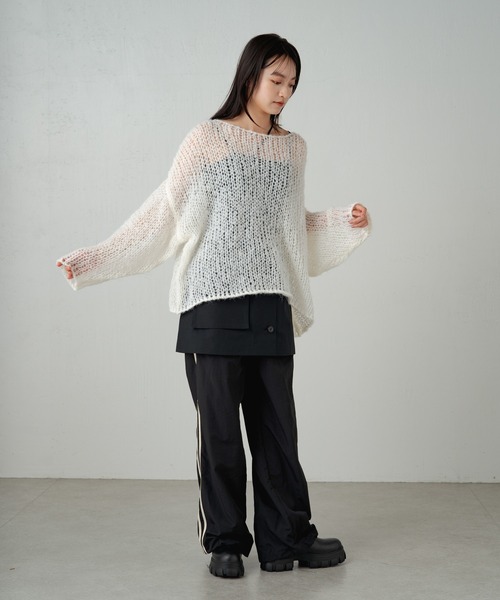 earthy（アーシー）の「シアーハンドライクオーバーニット（ニット/セーター・レディース・キャメル/ブルー/グレー/オフホワイト/パープル/ブラック・FREE）」の10枚目の写真