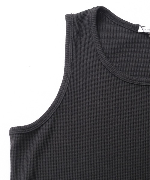 Revo.（レボ）の「ワッフル 裾スクエア タンクトップ / レイヤード ロング丈 タンクトップ（タンクトップ・メンズ・ホワイト/ブラック・M/L）」の3枚目の写真