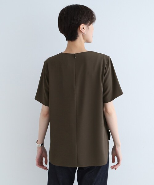 INDIVI(インディヴィ)の「◆【洗える/SETUP可能】シンプルTシャツライクブラウス(シャツ/ブラウス・レディース・オフホワイト/ブラック/ダークブラウン・40/38/36/19/15 /13/03/05)」の4枚目の写真