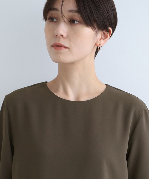 INDIVI(インディヴィ)の「◆【洗える/SETUP可能】シンプルTシャツライクブラウス(シャツ/ブラウス・レディース・オフホワイト/ブラック/ダークブラウン・40/38/36/19/15 /13/03/05)」の11枚目の写真