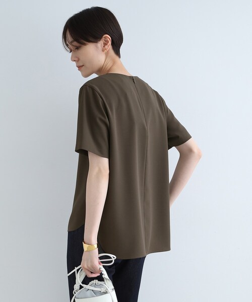 INDIVI(インディヴィ)の「◆【洗える/SETUP可能】シンプルTシャツライクブラウス(シャツ/ブラウス・レディース・オフホワイト/ブラック/ダークブラウン・40/38/36/19/15 /13/03/05)」の19枚目の写真