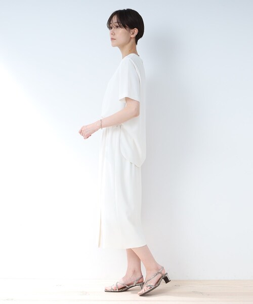 INDIVI(インディヴィ)の「◆【洗える/SETUP可能】シンプルTシャツライクブラウス(シャツ/ブラウス・レディース・オフホワイト/ブラック/ダークブラウン・40/38/36/19/15 /13/03/05)」の20枚目の写真