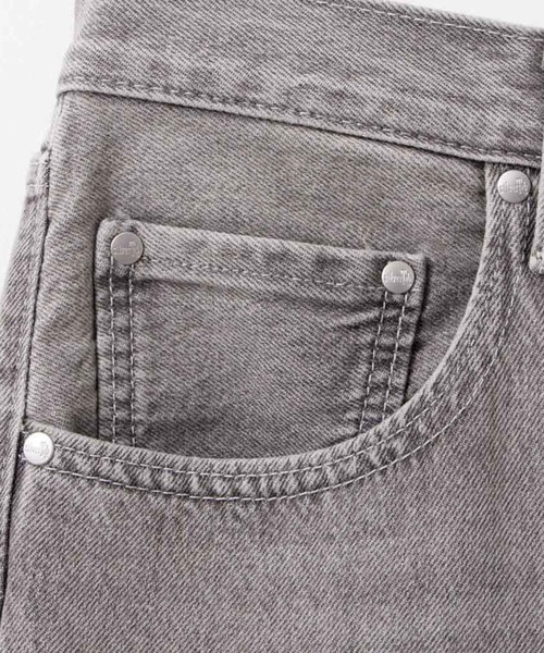 Mac-House(マックハウス)の「Levi's リーバイス SILVER TAB(TM) ルーズデニムパンツ(デニムパンツ・メンズ・グレー・32inch/34inch/30inch)」の3枚目の写真