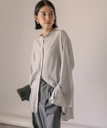 バックデティールシャツ