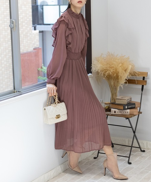 pumpkin port（パンプキンポート）の「肩フリル ピンタックデザイン　消しプリーツロングワンピース（ワンピース・レディース・ピンク/グリーン/ボルドー/ブラック/ブルー/ライトベージュ/サックスブルー/ホワイト/ブラック×ホワイト/ネイビー/ラベンダー・M/S/L）」の20枚目の写真