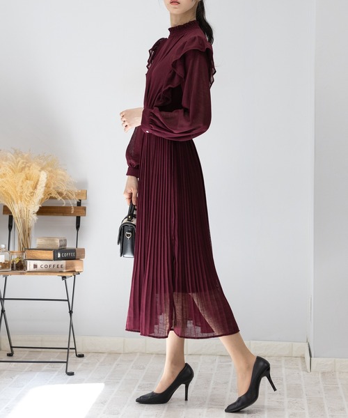 pumpkin port（パンプキンポート）の「肩フリル ピンタックデザイン　消しプリーツロングワンピース（ワンピース・レディース・ピンク/グリーン/ボルドー/ブラック/ブルー/ライトベージュ/サックスブルー/ホワイト/ブラック×ホワイト/ネイビー/ラベンダー・M/S/L）」の16枚目の写真