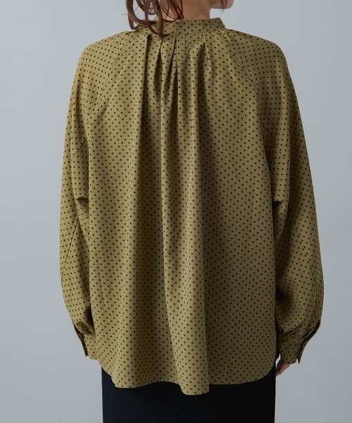 PUAL CE CIN（ピュアルセシン）の「ドットプリント バンドカラーブラウス（シャツ/ブラウス・レディース・ブラック/カーキ・FREE）」の15枚目の写真