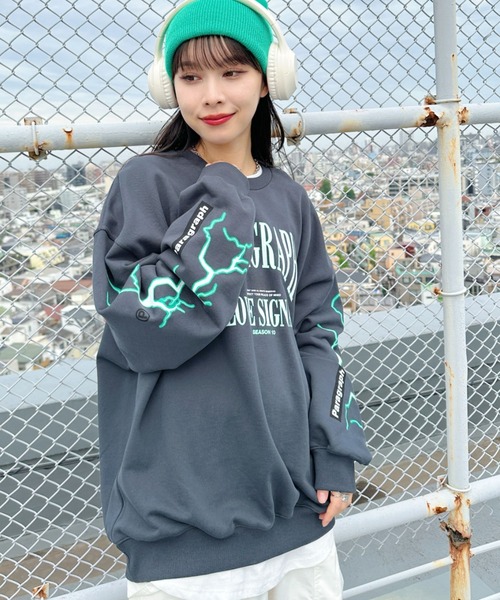 Paragraph（パラグラフ）の「Paragraph(パラグラフ)/LOVE THUNDER CREW SWEATSHIRTS/ラブ サンダー クルーネック スウェット トレーナー（スウェット・レディース・チャコールグレー/グレー/ブルー・FREE）」の11枚目の写真