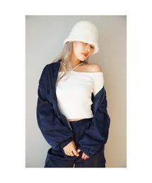 サテンブルゾン