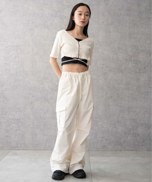 WEGO（ウィゴー）の「WEGO/【XSサイズ～豊富なサイズ展開】イージーパラシュートカーゴパンツ（カーゴパンツ・レディース・オリーブ/ライトピンク/ブラック/オフホワイト/グレー/ブラック系その他・SMALL/MEDIUM/X-SMALL）」の18枚目の写真