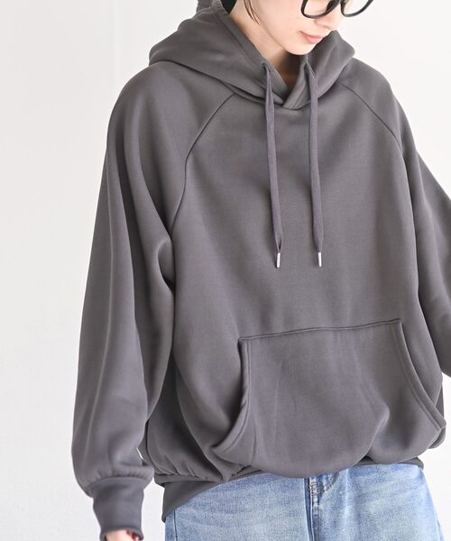 rps（アールピーエス）の「裏起毛ビッグプルパーカーチュニック（パーカー・レディース・チャコールグレー/アイボリー/ブルー/ブラック・フリー）」の3枚目の写真