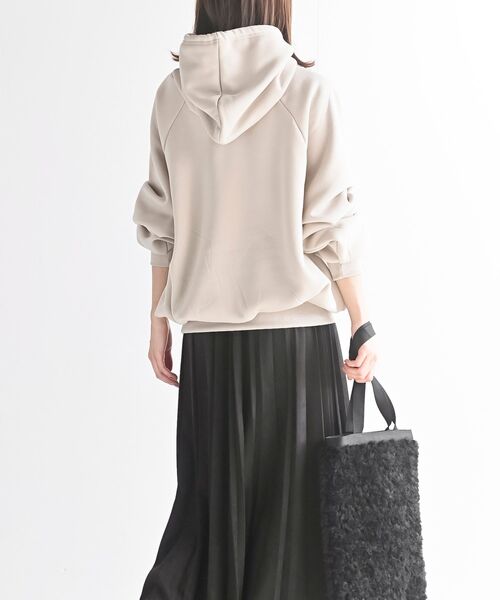 rps（アールピーエス）の「裏起毛ビッグプルパーカーチュニック（パーカー・レディース・チャコールグレー/アイボリー/ブルー/ブラック・フリー）」の7枚目の写真