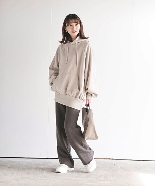 rps（アールピーエス）の「裏起毛ビッグプルパーカーチュニック（パーカー・レディース・チャコールグレー/アイボリー/ブルー/ブラック・フリー）」の13枚目の写真