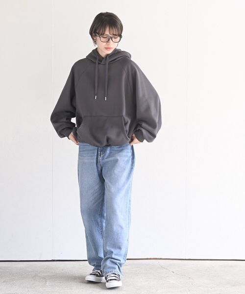 rps（アールピーエス）の「裏起毛ビッグプルパーカーチュニック（パーカー・レディース・チャコールグレー/アイボリー/ブルー/ブラック・フリー）」の14枚目の写真