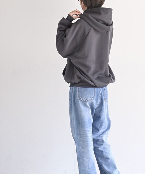 rps（アールピーエス）の「裏起毛ビッグプルパーカーチュニック（パーカー・レディース・チャコールグレー/アイボリー/ブルー/ブラック・フリー）」の15枚目の写真
