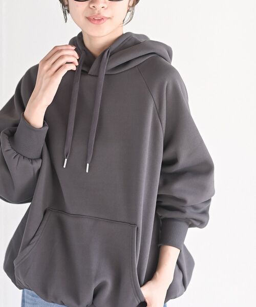 rps（アールピーエス）の「裏起毛ビッグプルパーカーチュニック（パーカー・レディース・チャコールグレー/アイボリー/ブルー/ブラック・フリー）」の18枚目の写真