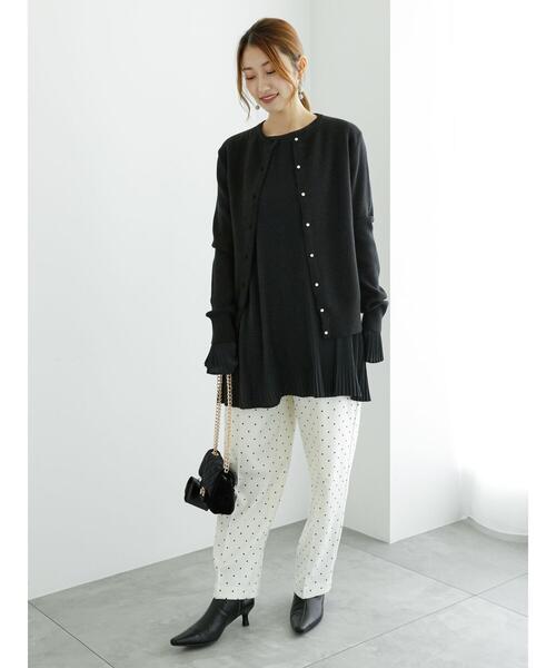 Te chichi(テチチ)の「スムース編みパール釦クルーカーディガン(カーディガン/ボレロ・レディース・オフホワイト/グレー/ブルー/ブラック・F)」の8枚目の写真