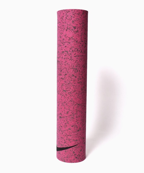NIKE(ナイキ)の「NIKE/ナイキ ムーブ ヨガマット 4mm(ラグ/マット・メンズ・オフホワイト/ピンク・ONE SIZE)」の13枚目の写真
