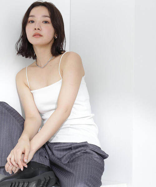 NATURAL BEAUTY BASIC(ナチュラルビューティーベーシック)の「◇カップ付きリブキャミソール(キャミソール・レディース・グレイッシュベージュ/ブラック/オフホワイト・FREE)」の7枚目の写真