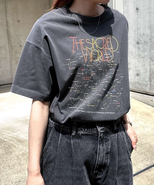 ANME（アンメ）の「【4サイズ展開】宇宙プリント半袖Tシャツ（Tシャツ/カットソー・レディース・ブラック系その他/ブラック系その他3/ブラック系その他2/ブラック系その他4/ブラック系その他6/ブラック系その他5・M/L/XXL/XL）」の6枚目の写真