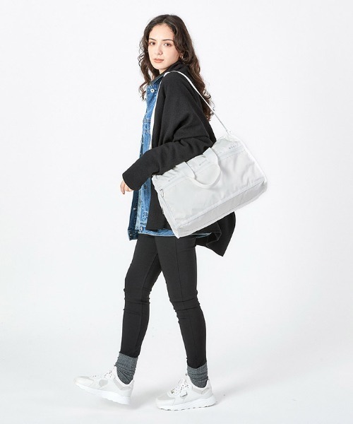 LeSportsac（レスポートサック）の「DELUXE MED WEEKENDER メレンゲ
