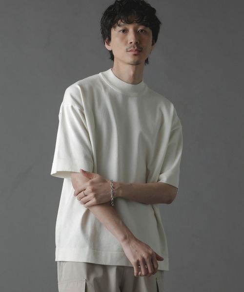 NANO universe（ナノユニバース）の「プレーティングニットリラックスモックネック 半袖（Tシャツ/カットソー・メンズ・ブラック/ネイビー/ホワイト・L/M/S）」の2枚目の写真