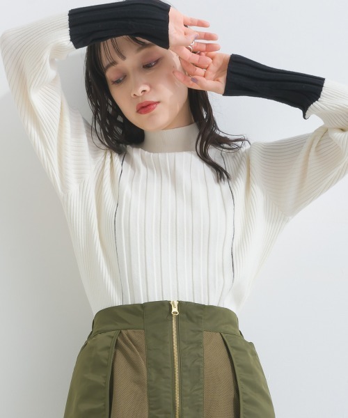 terrace(テラス)の「ライン配色ハイネックリブニット長袖プルオーバー(ニット/セーター・レディース・オフホワイト/ブルー/グレー/ブラック・MEDIUM)」の2枚目の写真