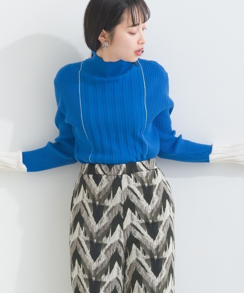 terrace(テラス)の「ライン配色ハイネックリブニット長袖プルオーバー(ニット/セーター・レディース・オフホワイト/ブルー/グレー/ブラック・MEDIUM)」の21枚目の写真