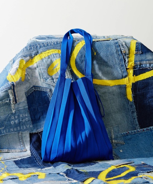 AMERICAN HOLIC（アメリカンホリック）の「エコカルットプリーツBAG<エコ・軽い・ニット>（エコバッグ/サブバッグ・レディース・ブルー/ブラック/オレンジ・FREE）」の3枚目の写真