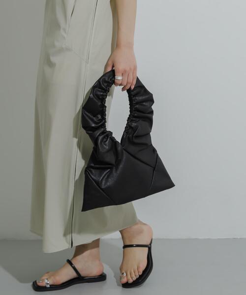 SENSE OF PLACE by URBAN RESEARCH（センスオブプレイスバイアーバンリサーチ）の「ギャザーハンドバッグ（ハンドバッグ・レディース・アイボリー/ブラック/レッド・ONE）」の3枚目の写真