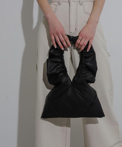 SENSE OF PLACE by URBAN RESEARCH（センスオブプレイスバイアーバンリサーチ）の「ギャザーハンドバッグ（ハンドバッグ・レディース・アイボリー/ブラック/レッド・ONE）」の16枚目の写真