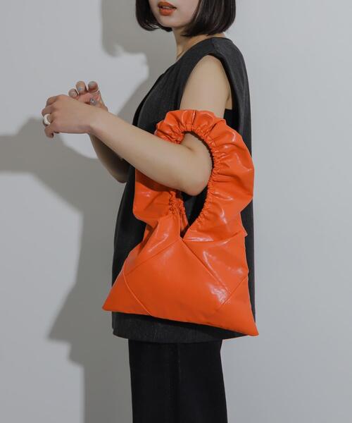 SENSE OF PLACE by URBAN RESEARCH（センスオブプレイスバイアーバンリサーチ）の「ギャザーハンドバッグ（ハンドバッグ・レディース・アイボリー/ブラック/レッド・ONE）」の8枚目の写真