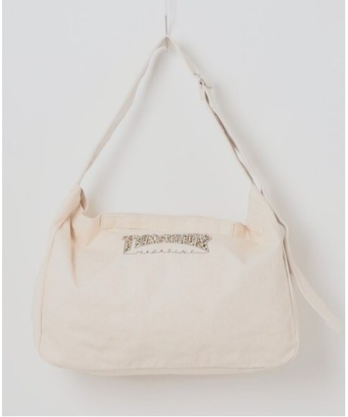THRASHER(スラッシャー)の「THRASHER スラッシャー Shoulder Bag(ST)(ショルダーバッグ・メンズ・ベージュ系その他/ホワイト系その他/ブラック系その他/グレー系その他/ホワイト系その他2/ブラック系その他2・FREE)」の3枚目の写真
