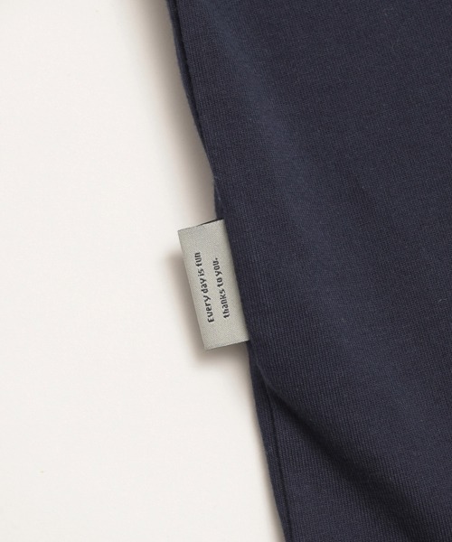 and D. petit main（アンドディープティマイン）の「アソートカレッジプリント長袖T（Tシャツ/カットソー・キッズ・ネイビー/オートミール/オフホワイト/ライトピンク・90cm/100cm/110cm/120cm/130cm）」の11枚目の写真