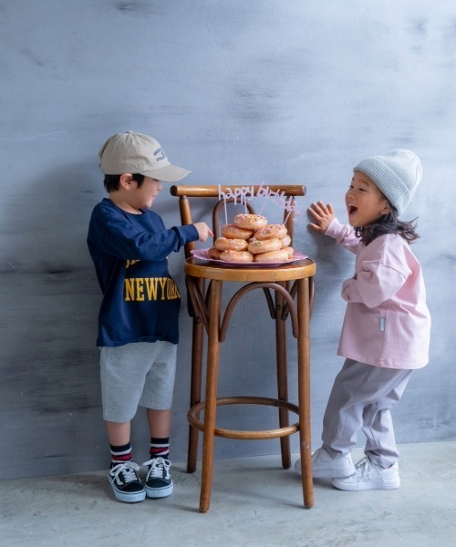 and D. petit main（アンドディープティマイン）の「アソートカレッジプリント長袖T（Tシャツ/カットソー・キッズ・ネイビー/オートミール/オフホワイト/ライトピンク・90cm/100cm/110cm/120cm/130cm）」の22枚目の写真