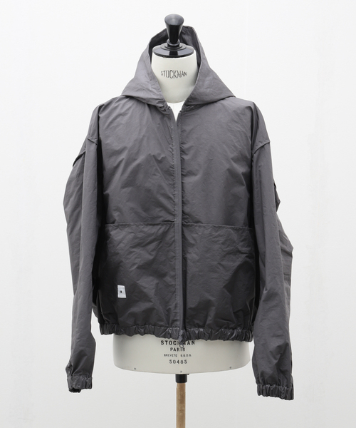 EDIFICE LA BOUCLE（エディフィスラブークル）の「【LA BOUCLE / ラブ―クル】NY/PE メモリーヴィンテージ タンブラー フード ブルゾン（マウンテンパーカー・メンズ・チャコールグレー/カーキ・FREE）」の13枚目の写真