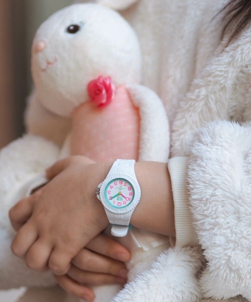 ICE WATCH(アイスウォッチ)の「「Ice-Watch アイスウォッチ」ICE hero アイスヒーロー キッズ 腕時計(アナログ腕時計・キッズ・ブルー/ラベンダー/グリーン/レッド/ホワイト・30mm)」の2枚目の写真