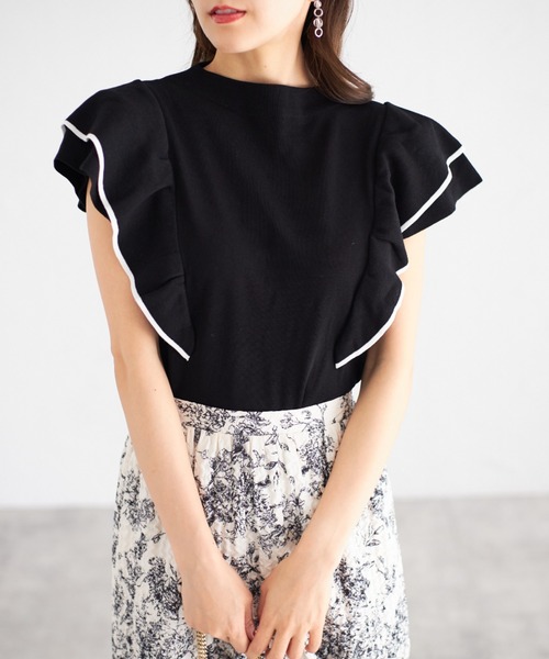 tocco closet（トッコ　クローゼット）の「【ZOZO限定】レイヤードフリルスリーブノースリーブニット（Tシャツ/カットソー・レディース・ベージュ系その他/ブラック/ピンク系その他/ホワイト×ブラック・M）」の11枚目の写真