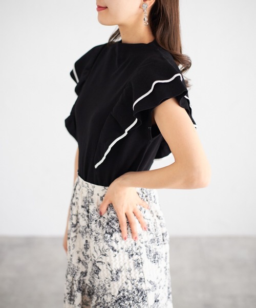 tocco closet（トッコ　クローゼット）の「【ZOZO限定】レイヤードフリルスリーブノースリーブニット（Tシャツ/カットソー・レディース・ベージュ系その他/ブラック/ピンク系その他/ホワイト×ブラック・M）」の12枚目の写真