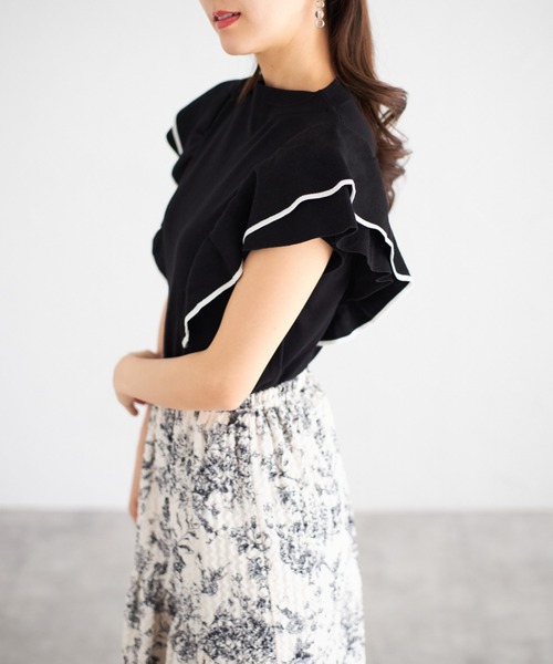 tocco closet（トッコ　クローゼット）の「【ZOZO限定】レイヤードフリルスリーブノースリーブニット（Tシャツ/カットソー・レディース・ベージュ系その他/ブラック/ピンク系その他/ホワイト×ブラック・M）」の15枚目の写真